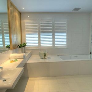 Deluxe Suite Spa Bath